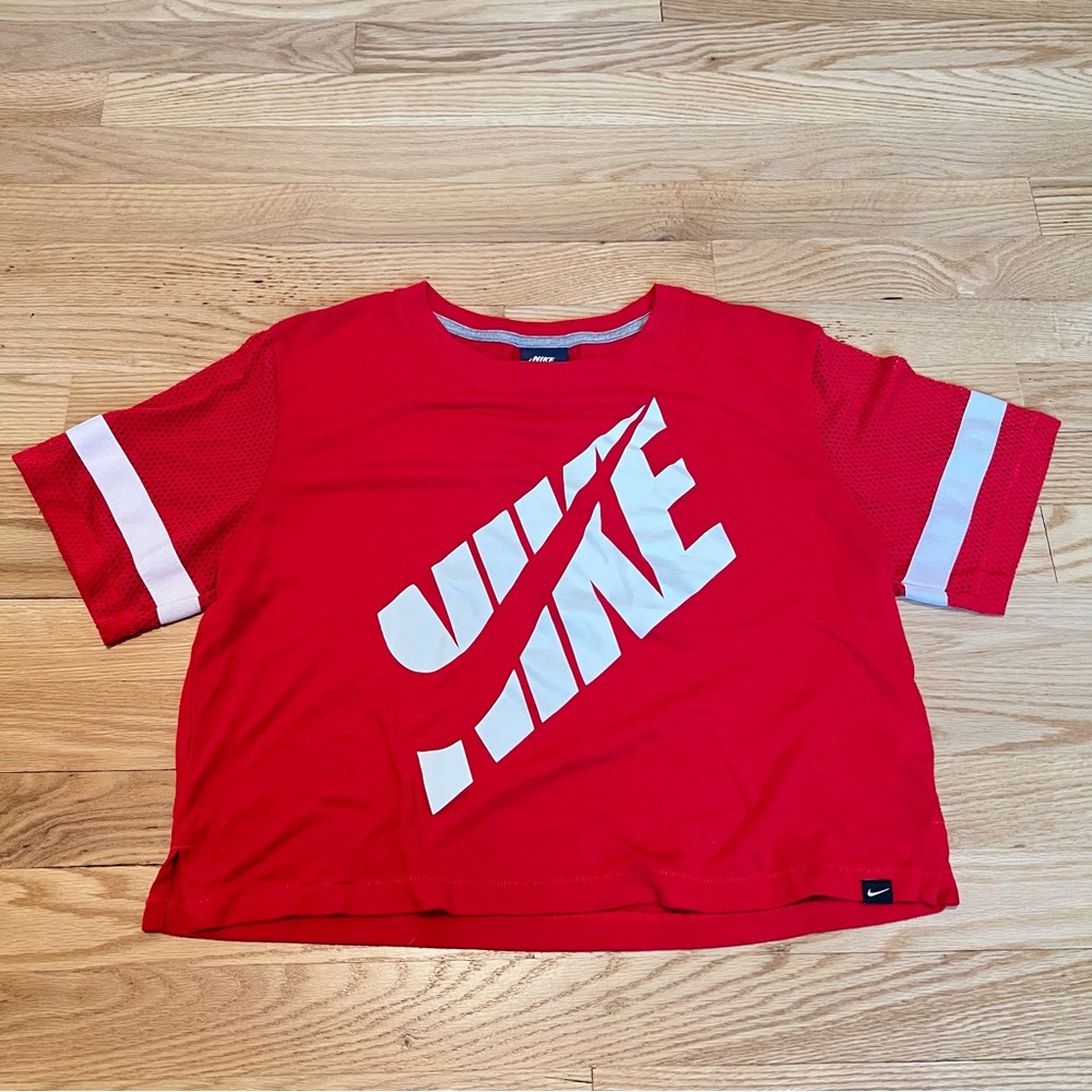 Nike Womens Small Training Crop Top Sportswear Swoosh Red